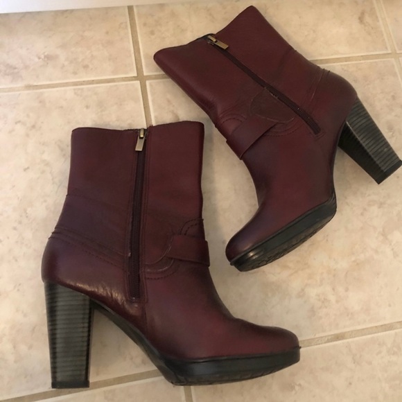 Clarks Artisan Lida Sayer Leather High Heel Mid Shaft Boots - Picture 2 of 10